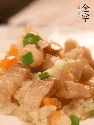 出鍋后撒點(diǎn)蔥花更香。